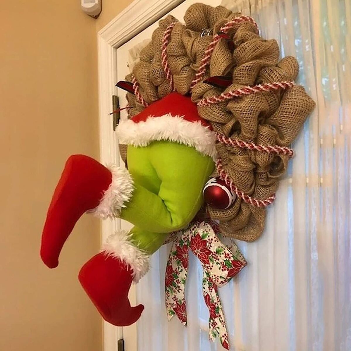 The Thief Christmas Wreath - onlinemegasale.com