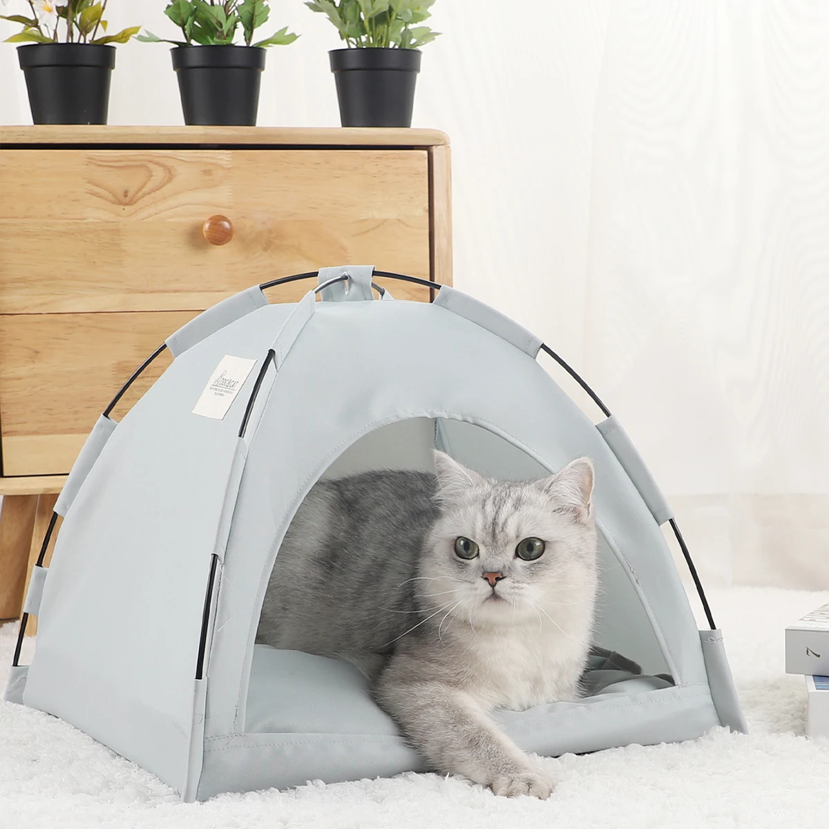 Warm Pet Tent Bed for Cats - onlinemegasale.com Warm Pet Tent Bed for Cats - onlinemegasale.com