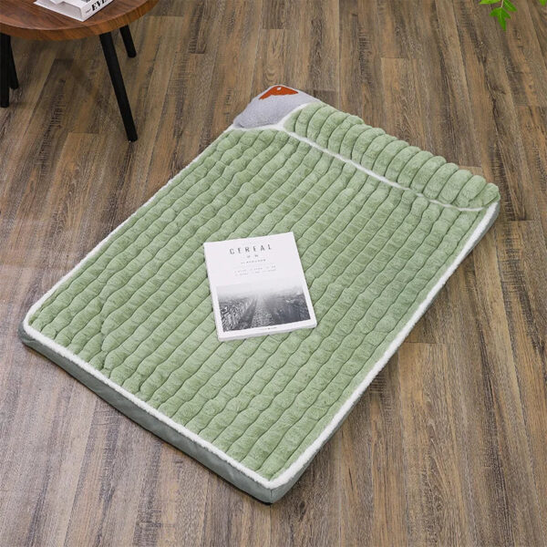 Winter Warm Sleeping Dog Mat – Washable