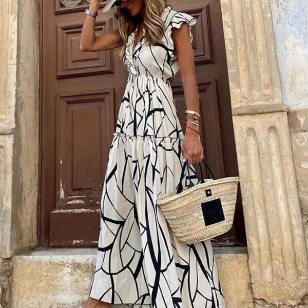 Chic and Breezy Women's Short Sleeve Summer Dress - Effortlessly Casual and Lightweight