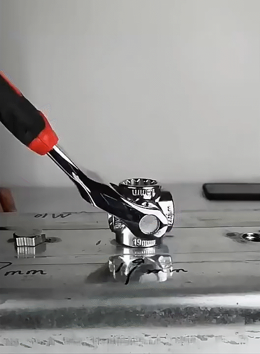 🎁Hot Sale 49% OFF⏳360° Rotating Socket Wrench - onlinemegasale.com