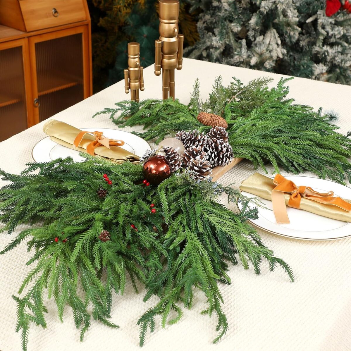🔥Only $7.99🔥The Best Holiday Greenery - Realistic Norfolk Pine Stems - onlinemegasale.com