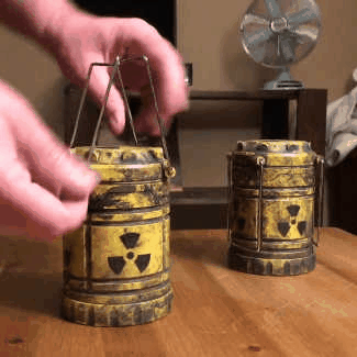 ☣ Miniature Nuclear Reactor Lantern/Lamp - onlinemegasale.com