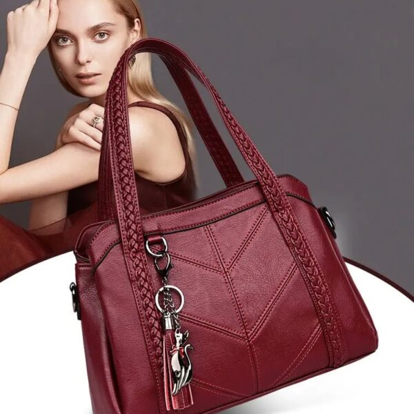 Large capacity handbag