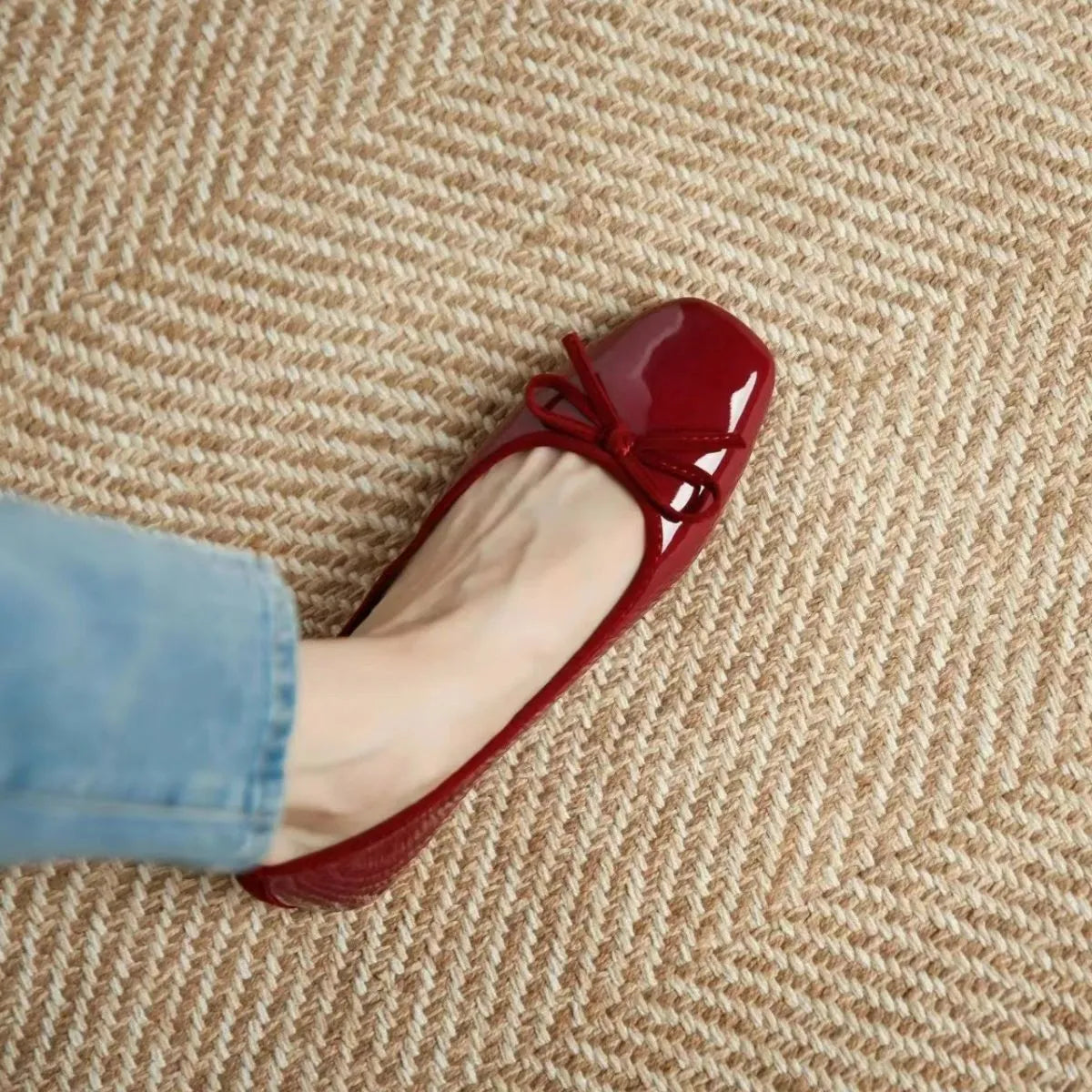 4130d633-6aff-4f23-a9b9-66498df8a9ae-Max-Origin Round Toe Flats Slip-Ons - onlinemegasale.com