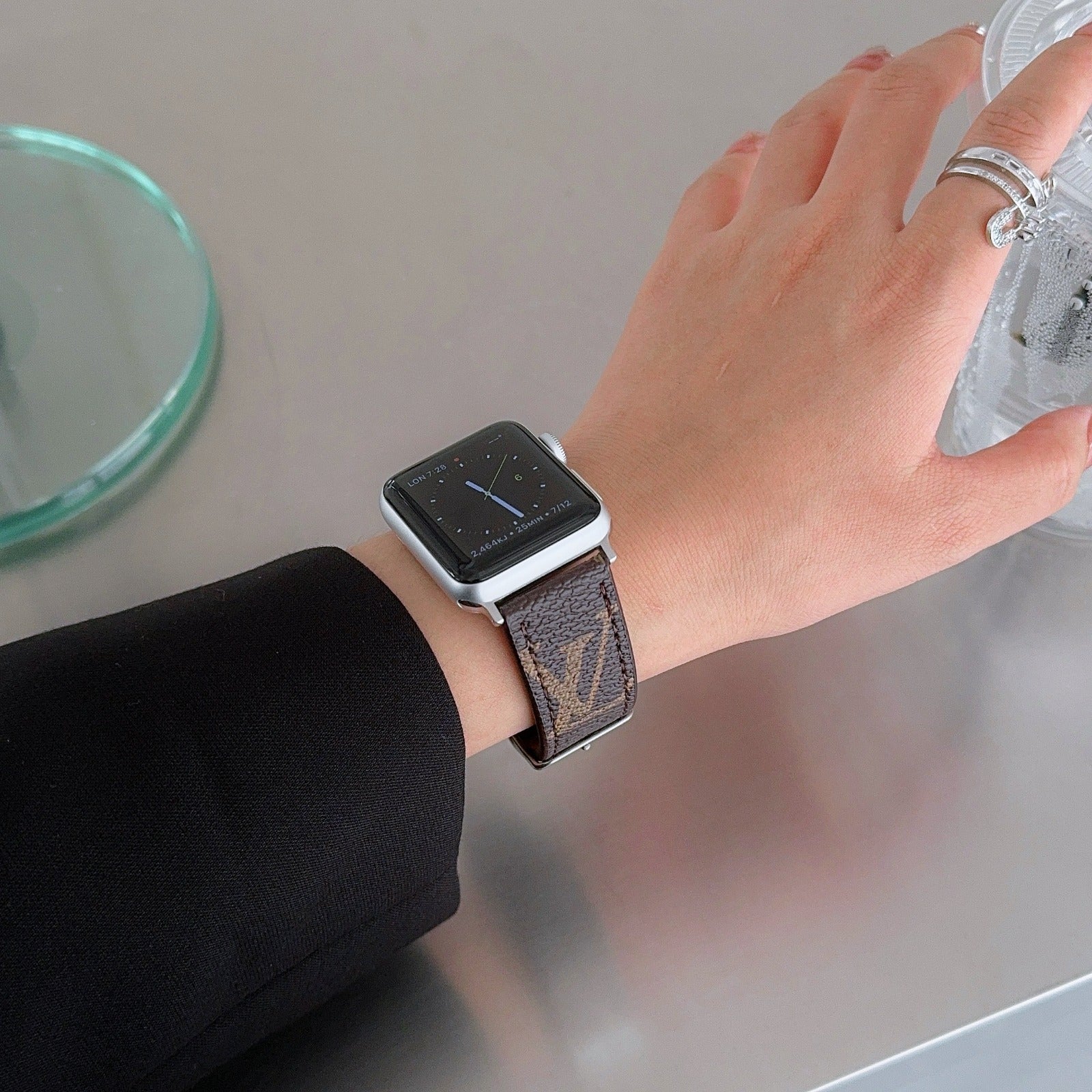 4604d910-6002-4c3a-944c-a5ce058bd9f7_e0437cbf-6421-4ff1-bcff-0ab617b4ac21 iLUX Watch Band - onlinemegasale.com