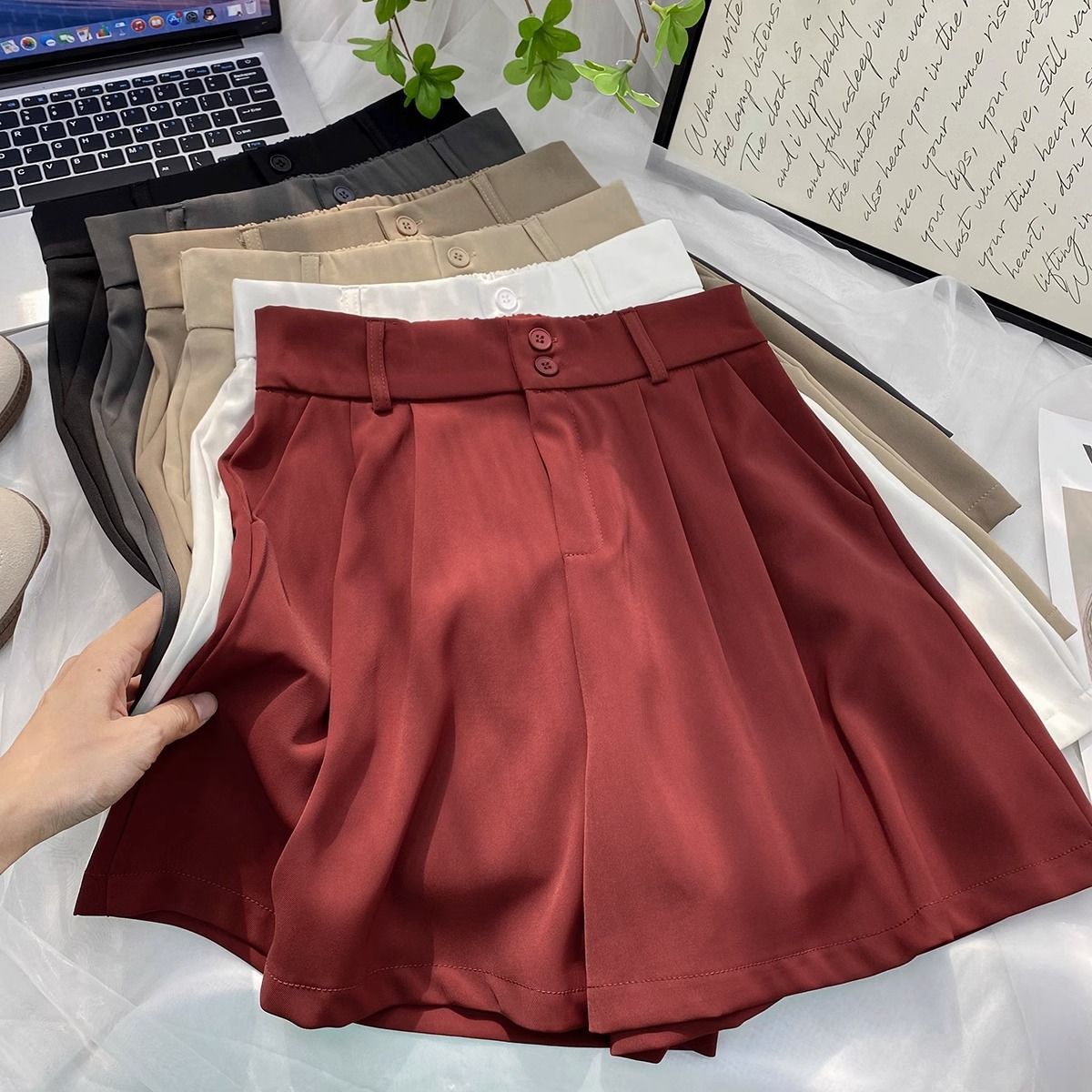 62f1eb42dd308f7bc40919e2d60665a7-1 High waist ice silk suit shorts - onlinemegasale.com