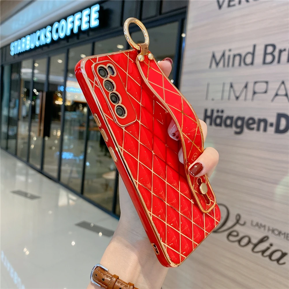 Luxury Gold Plating Wristband Case For Samsung S22 - onlinemegasale.com