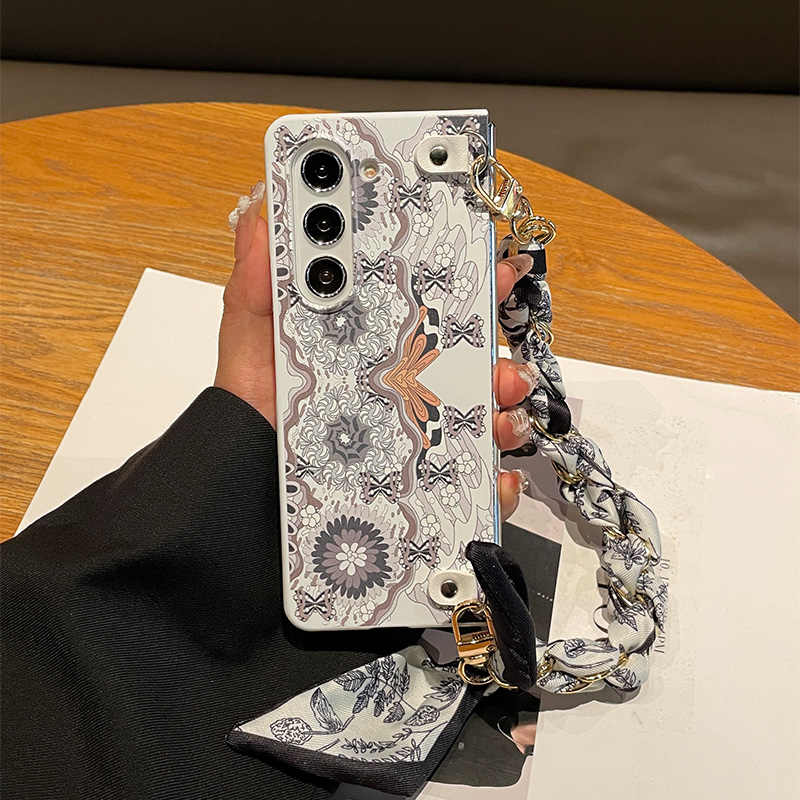 Ultra-Thin Anti-Fall Case with Scarf Pattern for Samsung Z Fold 6/5 - onlinemegasale.com Ultra-Thin Anti-Fall Case with Scarf Pattern for Samsung Z Fold 6/5 - onlinemegasale.com