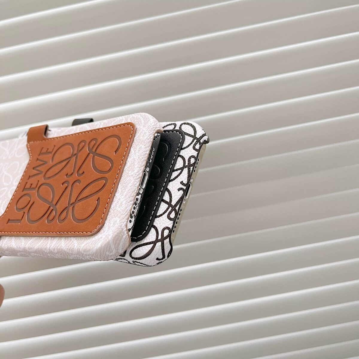 Leather Crossbody Lanyard for iPhone 15 Pro Max/14/13/12/11 - onlinemegasale.com