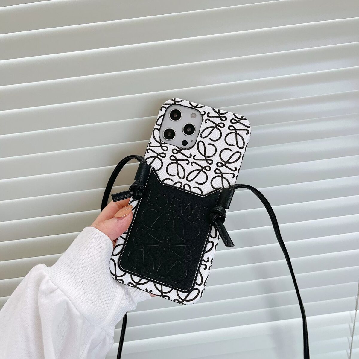Leather Crossbody Lanyard for iPhone 15 Pro Max/14/13/12/11 - onlinemegasale.com