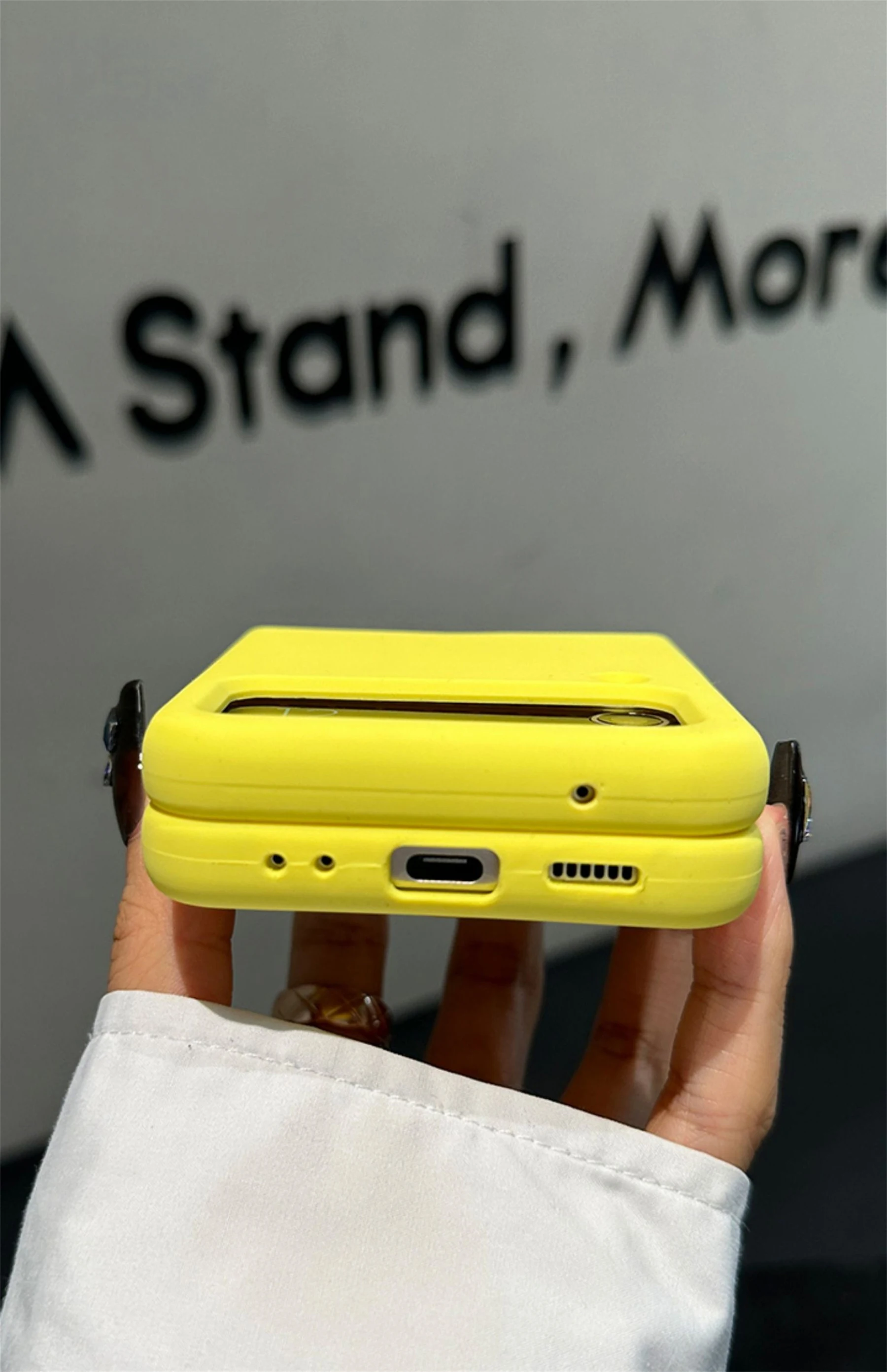 Korean Luxury Ring Case with 3D Love Heart For Z Flip 4 & 3 - onlinemegasale.com