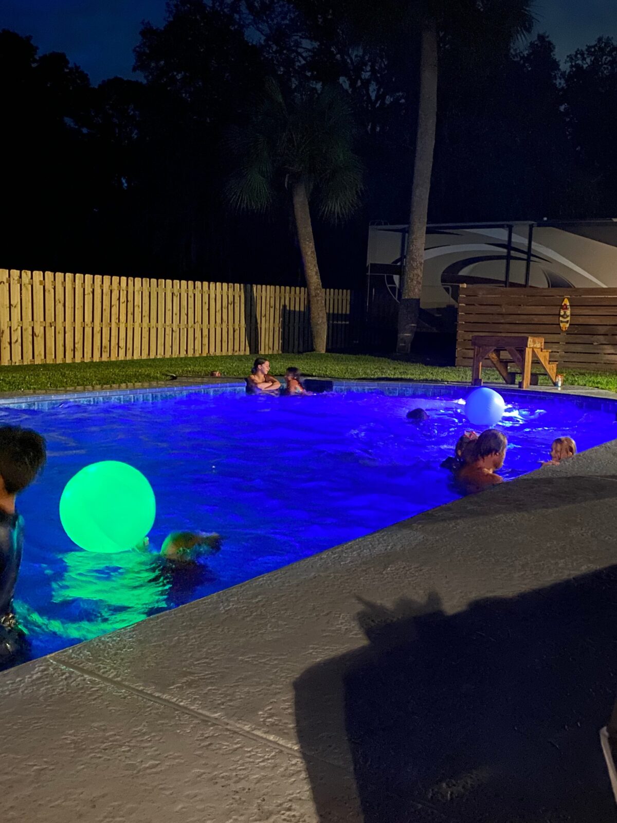 Pool Decoration🎉LED Light 16 Colors Luminous Beach Ball - onlinemegasale.com