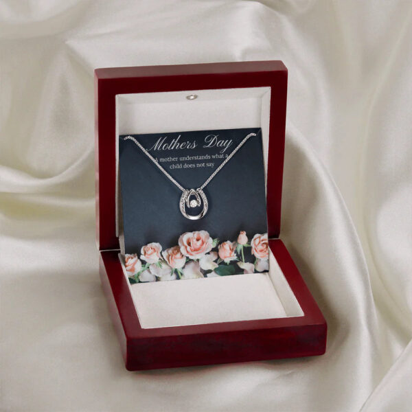 Mothers Roses Necklace