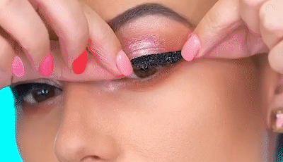 Reusable Eyeliner And Eyelash Stickers (4 Pairs) - onlinemegasale.com Reusable Eyeliner And Eyelash Stickers (4 Pairs) - onlinemegasale.com