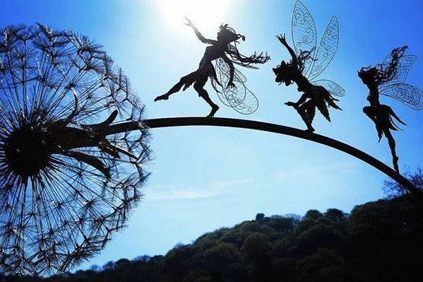 Perfect Wonderland Garden Decoration -The Naughty Spirits Are Dancing - onlinemegasale.com