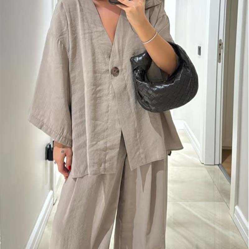 Women's V-Neck Top & Wide-Leg Pants Solid Color 2-Piece Set - onlinemegasale.com