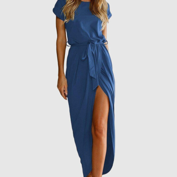 Stylish Women's Short-Sleeve Dress Featuring a Unique Wolf Print